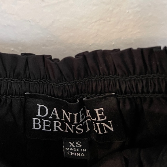 Danielle bernstein black top size xsmall - Picture 2 of 2